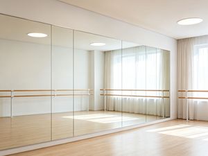 Modern Frameless Glass HD Full Length Mirror 4-6mm Custom Size Durable Handmade Wall Mounted Dance Studio Gym Commercial